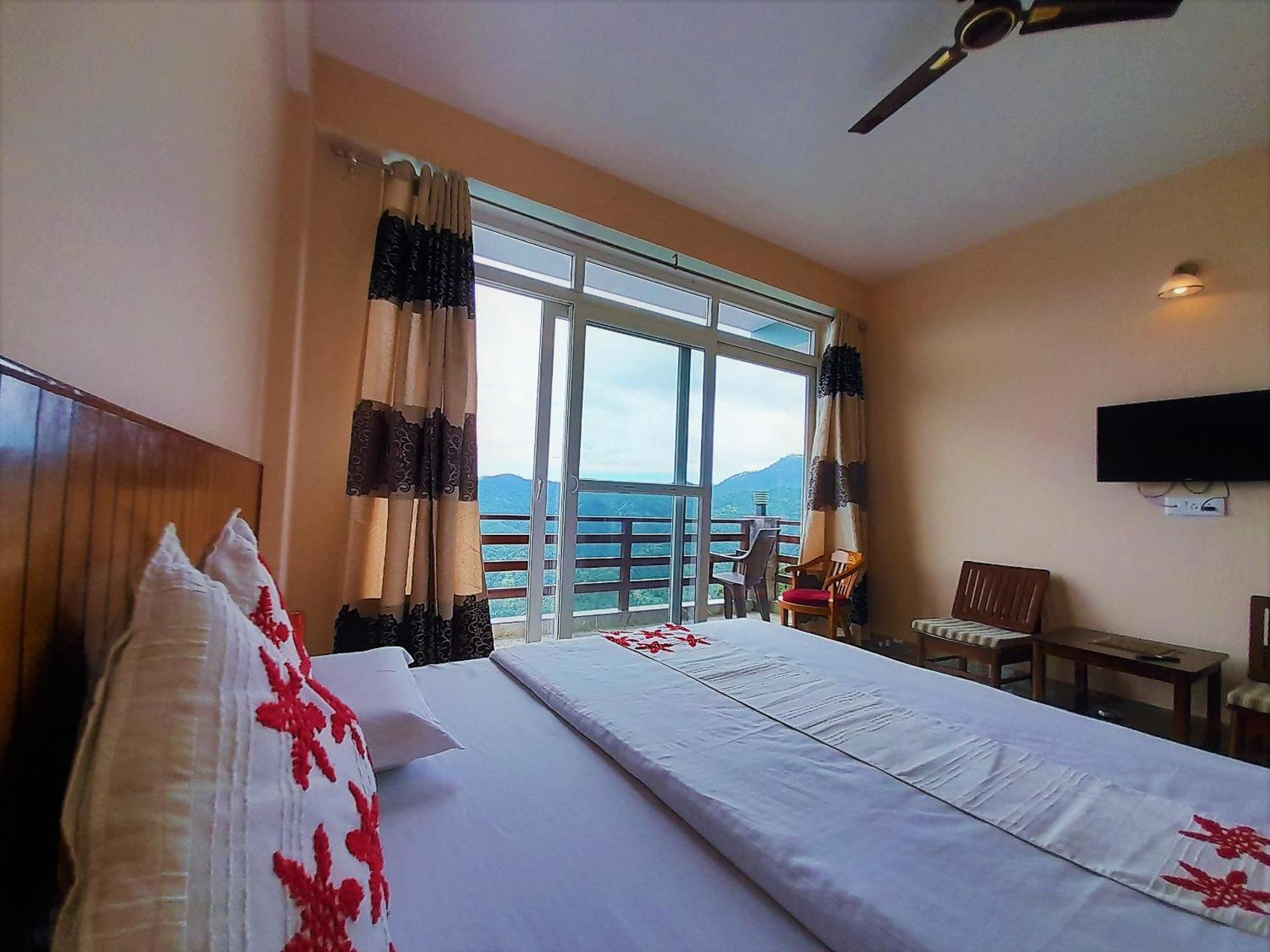 Mountain And Peace Apartment Шимла Екстериор снимка
