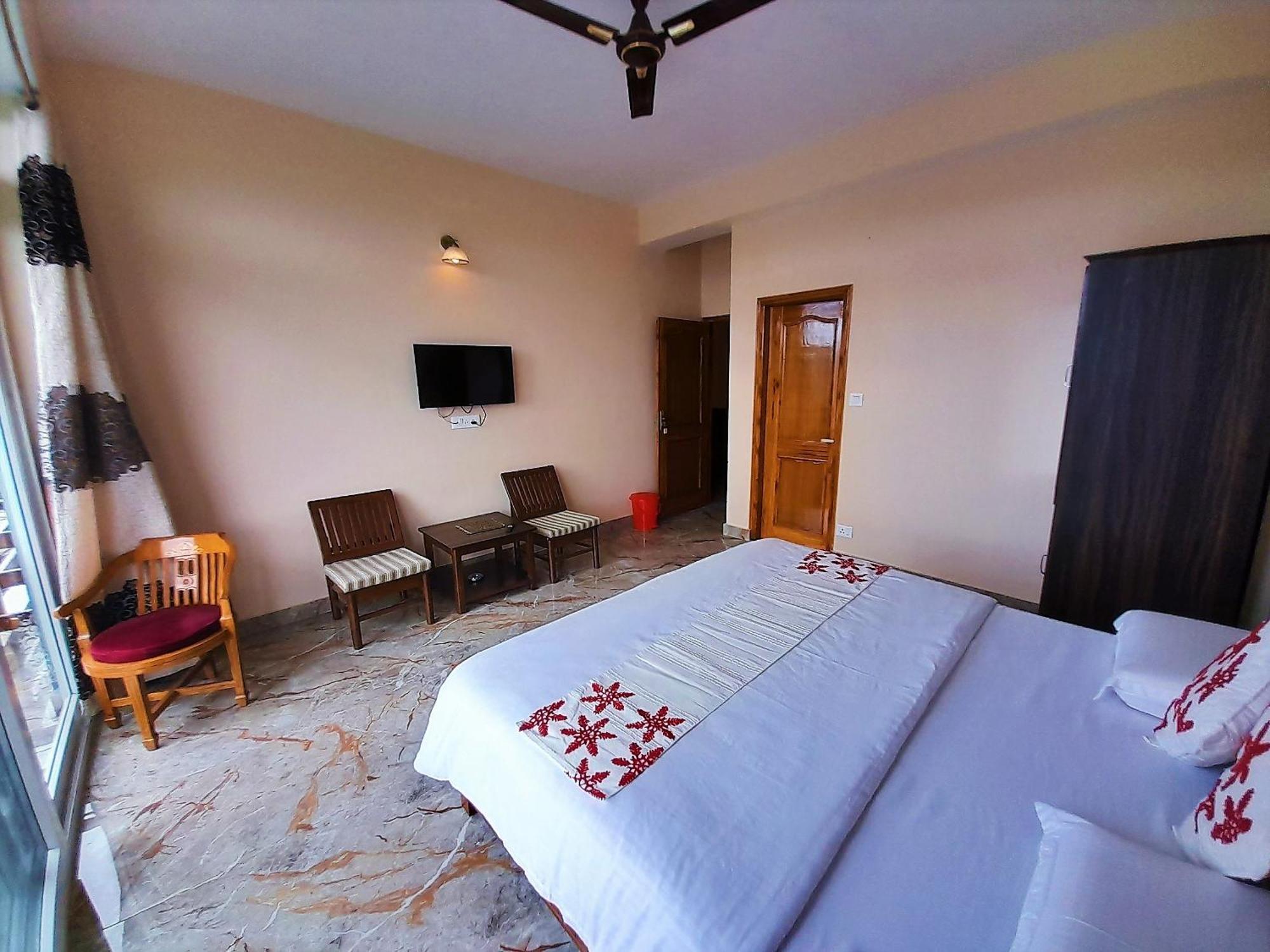 Mountain And Peace Apartment Шимла Екстериор снимка